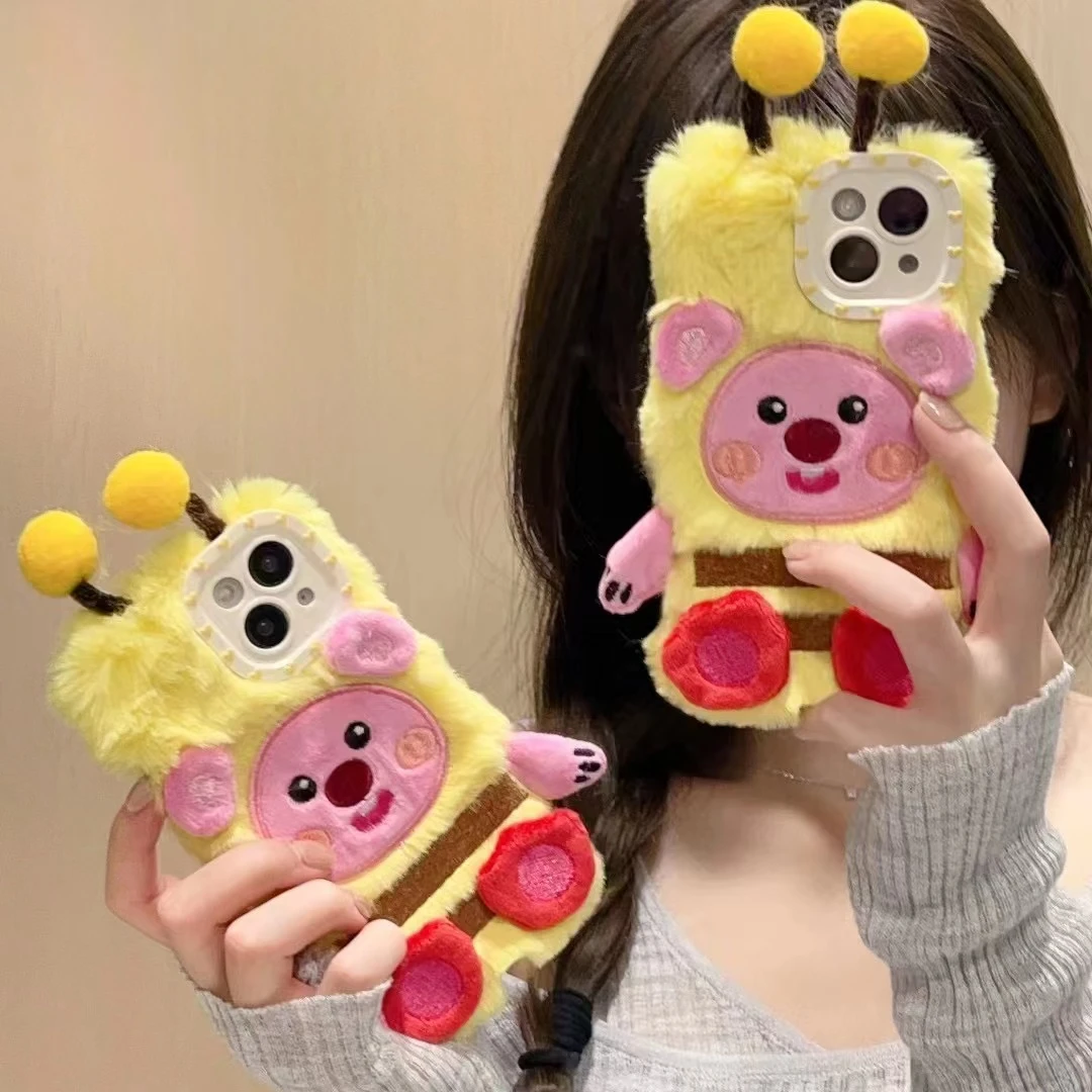 苹果可爱毛绒小海狸适用15手机壳新款iPhone14promax女款13全包12
