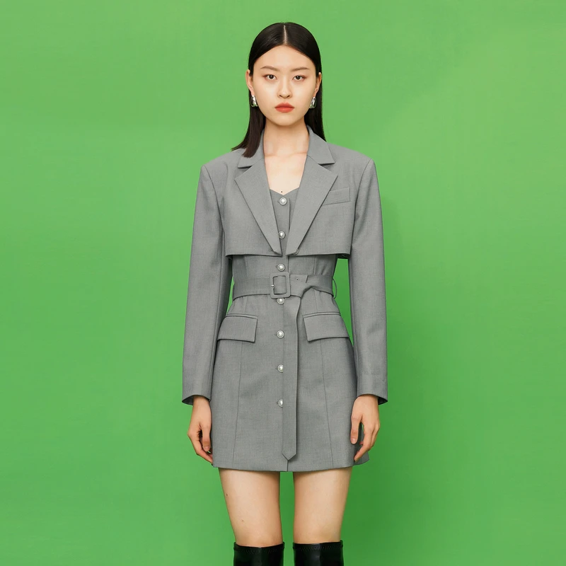Peoleo/飘蕾灰色西装连衣裙2023春新款设计感摩登裙子女PN1212099