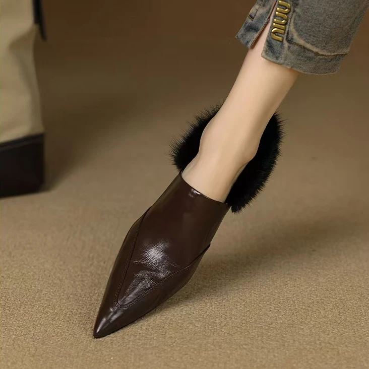 【蔻牌女鞋】4.5cm秋冬小众设计极简尖头复古水晶羊皮深口加绒单鞋