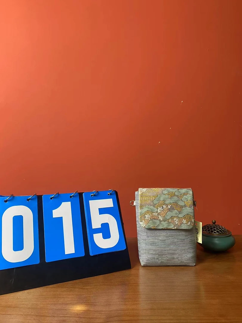 手机包小女唐锦包手提新娘包旗袍包复古斜挎口金包宴会包