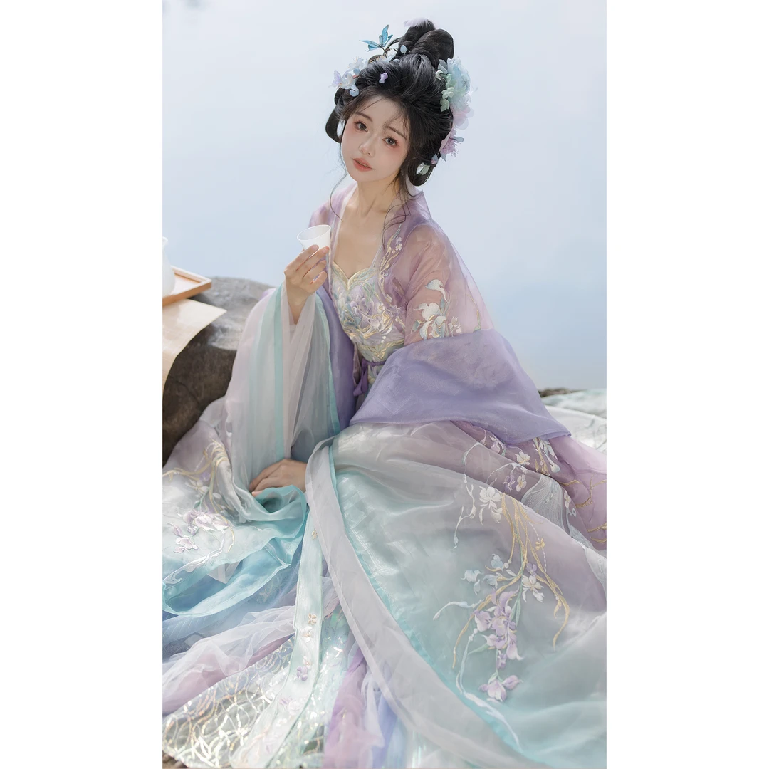 静还决 流光霁月 国风大典走秀款 原创宋制汉服刺绣大袖吊带齐胸