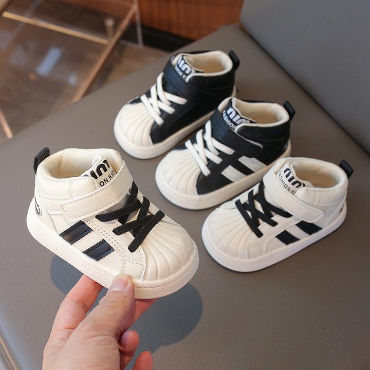 宝宝鞋子秋冬软底防滑婴儿鞋女宝学步鞋小童时尚板鞋男童运动鞋