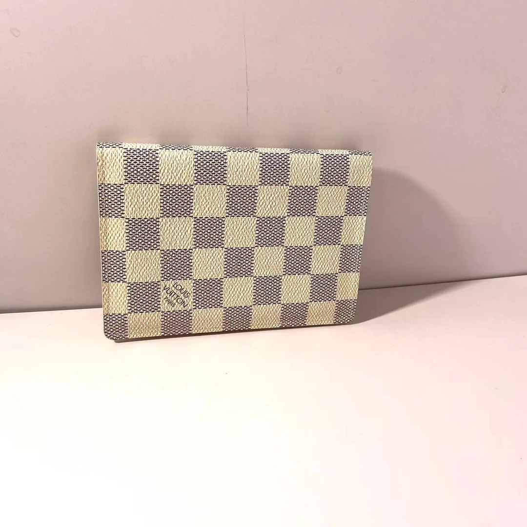 95新 LouisVuitton/路易威登 白色棋盘格小卡包/476