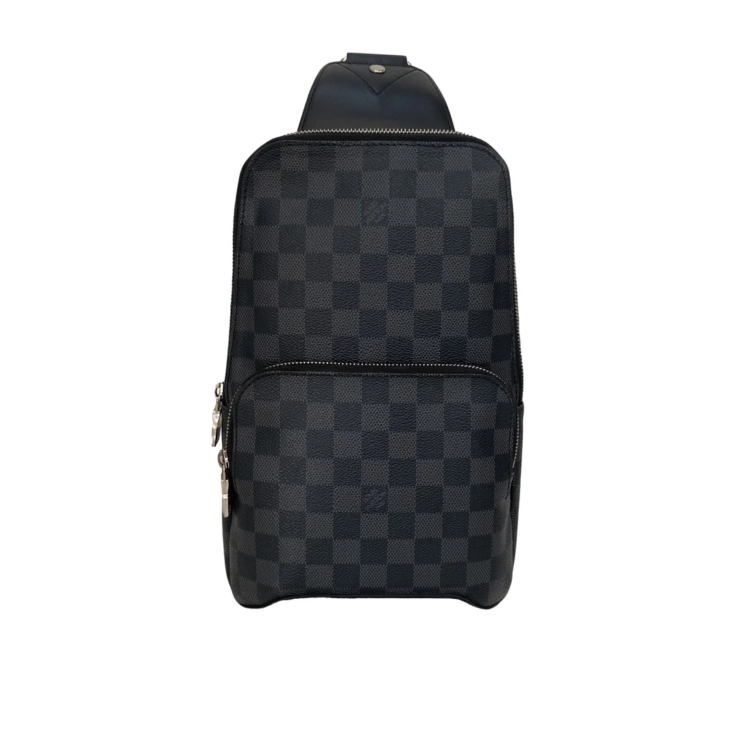 99新 LouisVuitton/路易威登  时尚休闲黑色 棋盘格斜挎 胸包/050