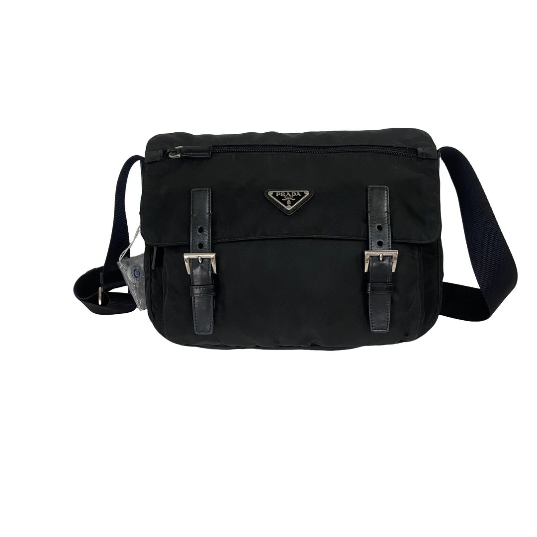 99新 Prada/普拉达 男士休闲时尚百搭尼龙黑色斜挎包/220