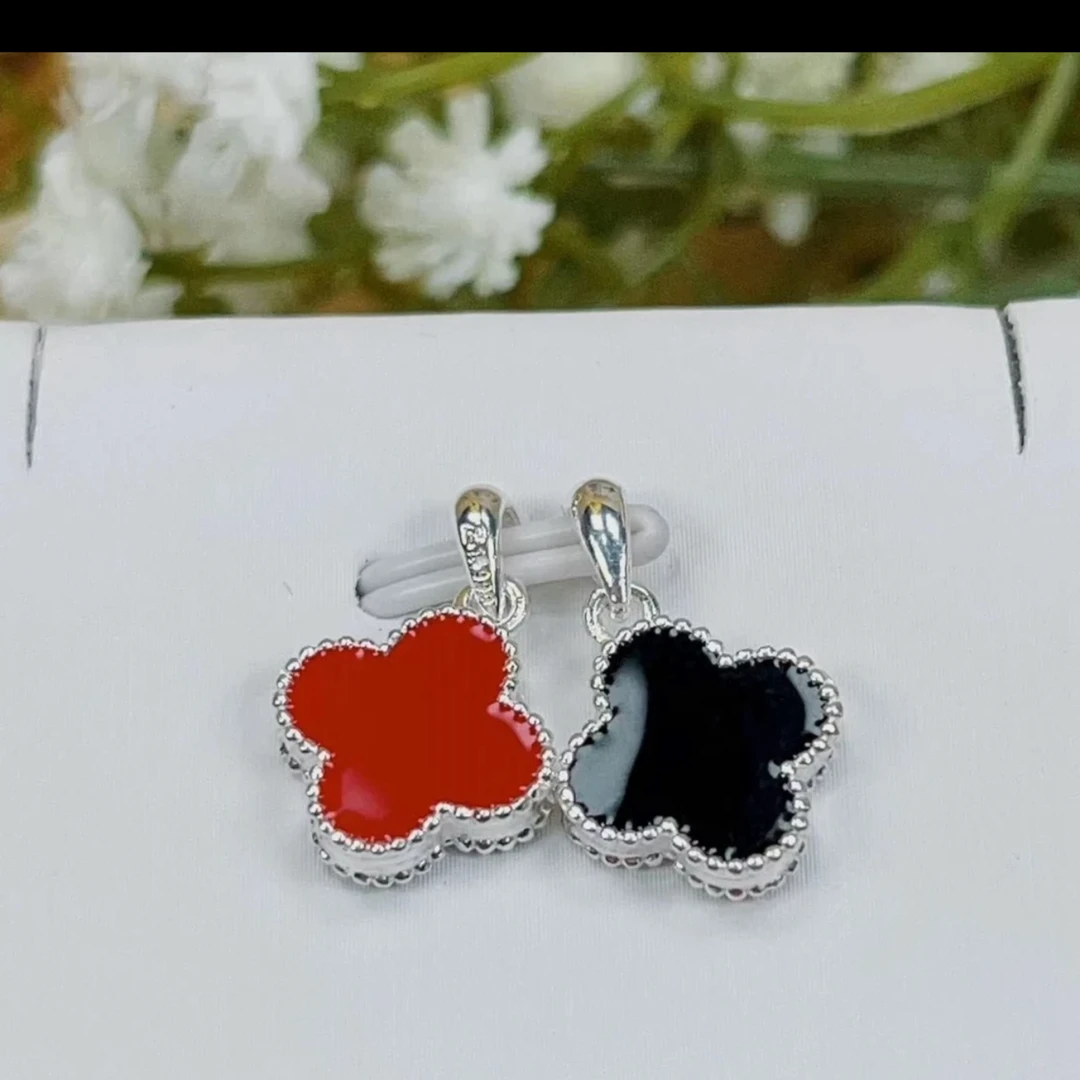 坠链均足银 990纯银黑红双面四叶草吊坠搭配o字链穿饰气质百搭