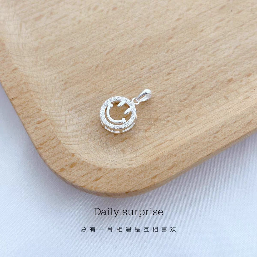吊坠足银 足银990 镶钻笑脸吊坠 气质时尚百搭 项链挂坠