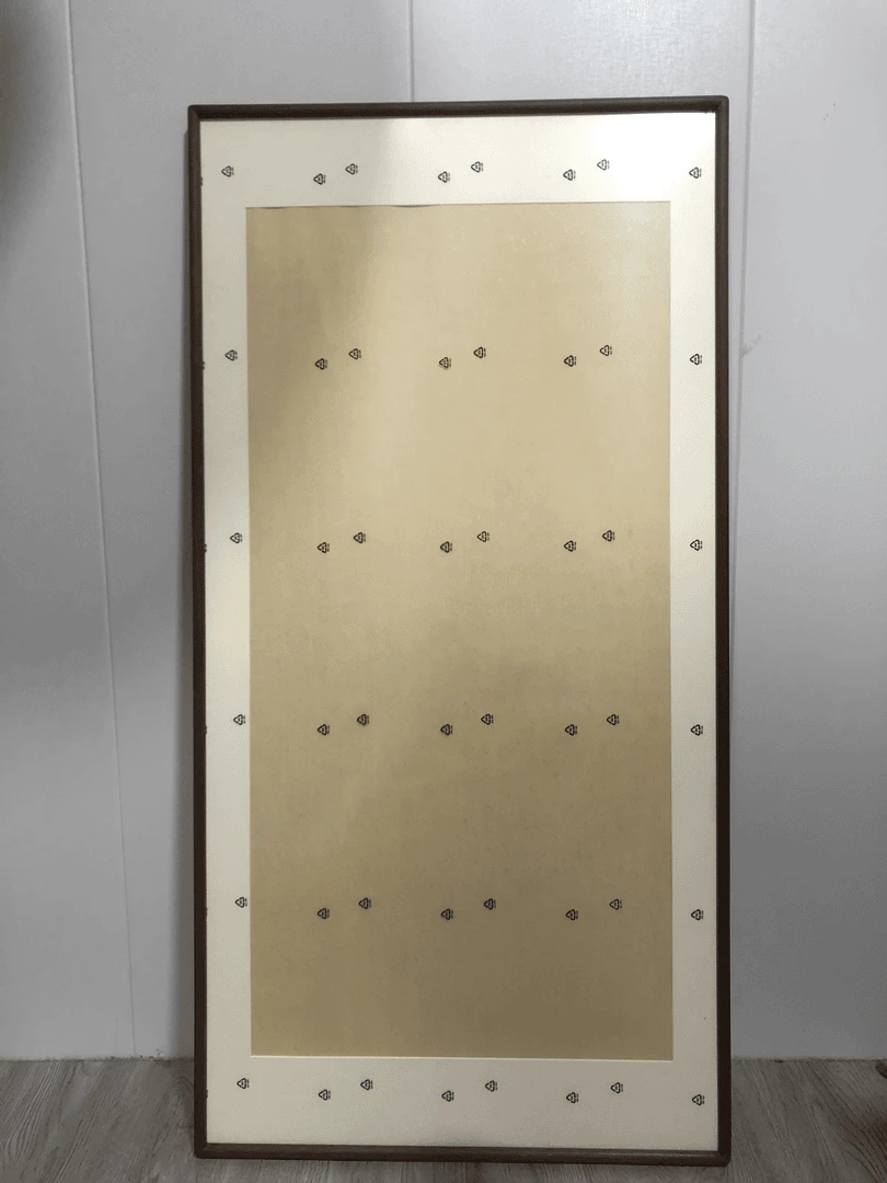 120*60非洲胡桃木*2.实木背板，有机玻璃，宣纸+镂空卡纸