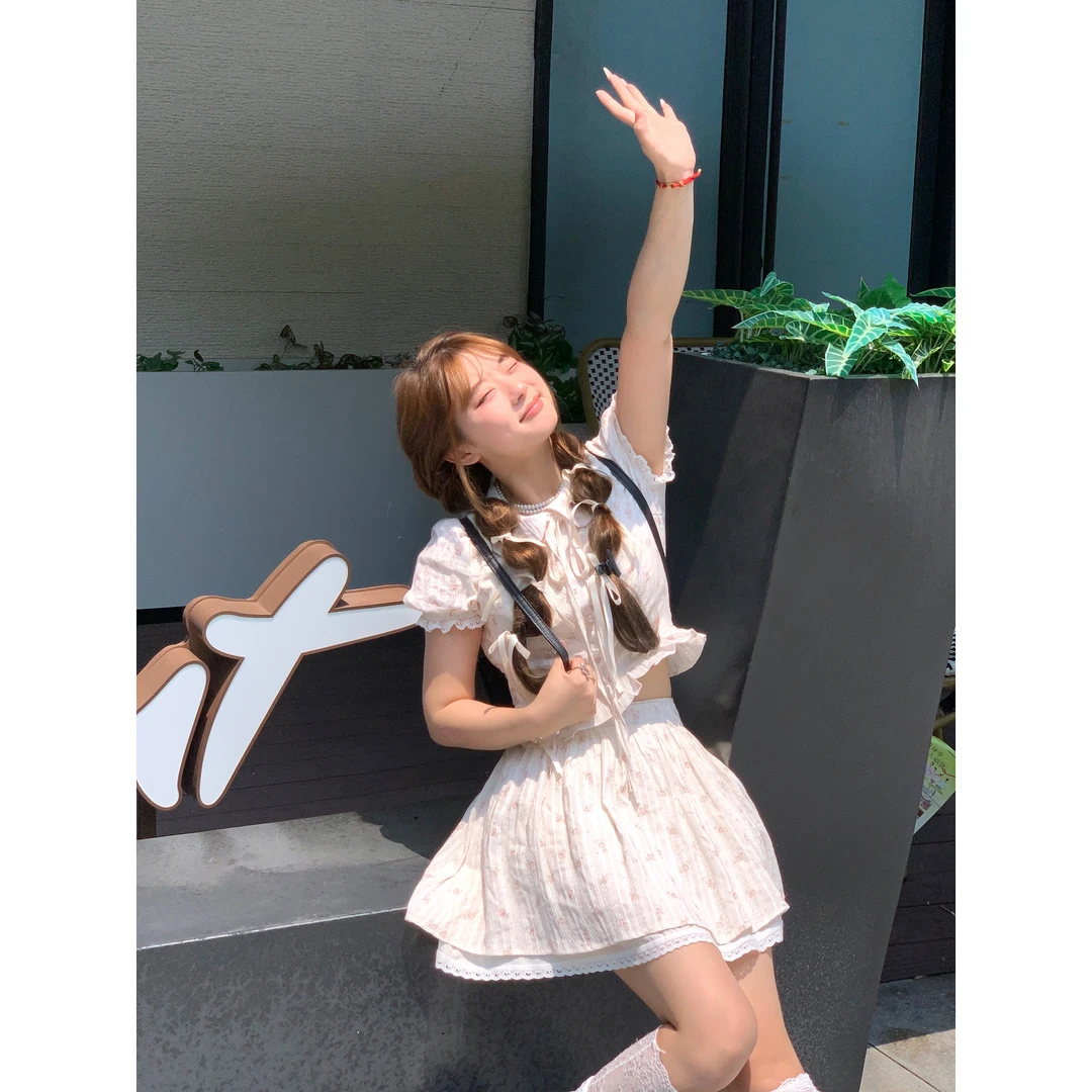 甜大王【甜心少女】甜美碎花泡泡袖短袖娃娃领上衣夏季半身裙套装女