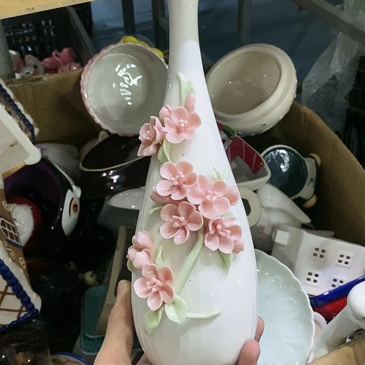 【闪购商品】摆件   磕碰。 封釉。