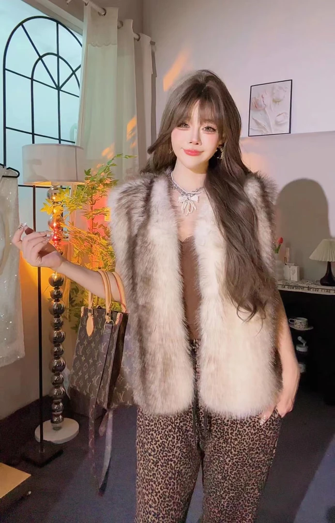 【崔】原野焦糖 秋冬新款韩版时尚百搭毛毛马甲女外搭款243513