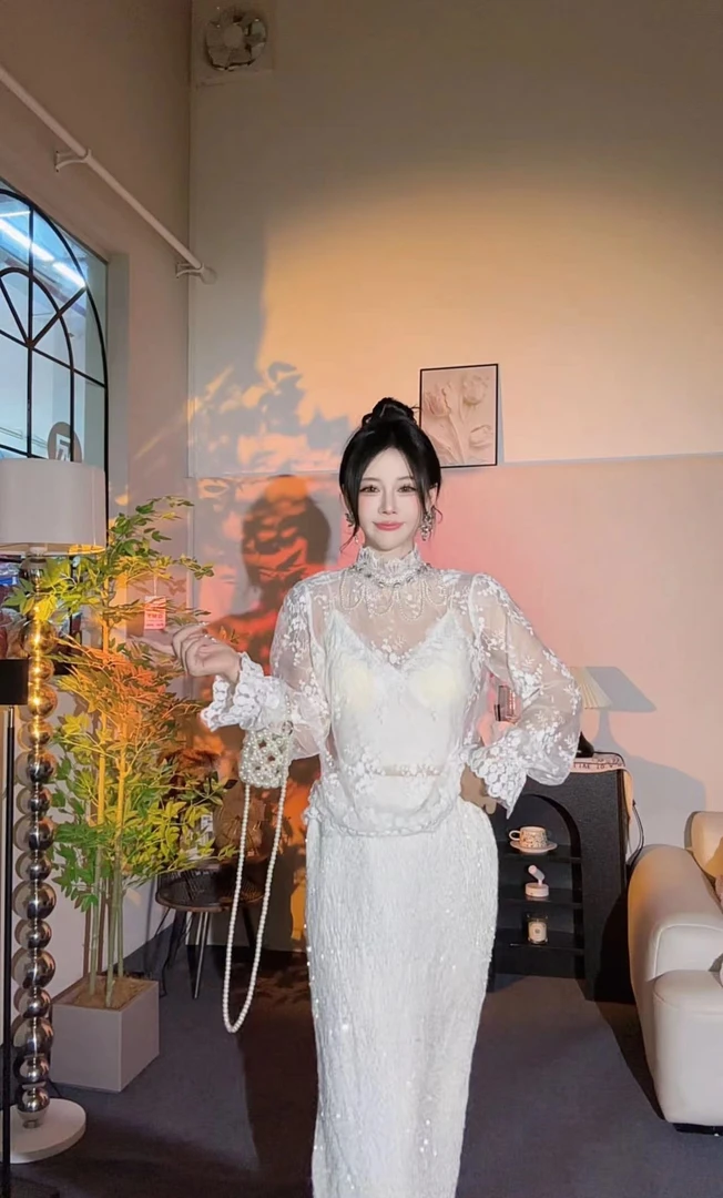 【崔】凡赛尔宫 设计重工钉珠网纱打底衫女秋季超仙内搭上衣243377