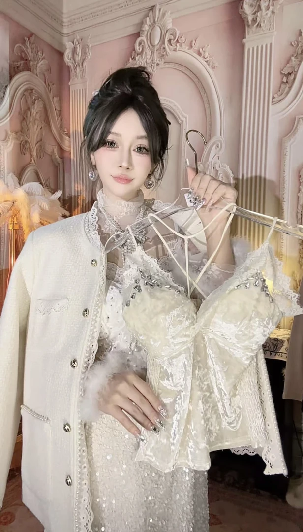 【崔】D0009蕾丝拼接金丝绒吊带背心女显瘦美背内搭无袖上衣