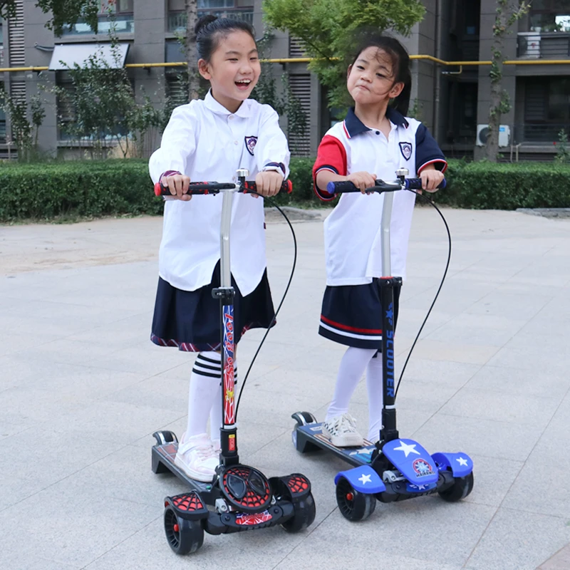 儿童滑板车6-12岁中大童男孩女宝美国队长蜘蛛侠防撞减震音乐灯光