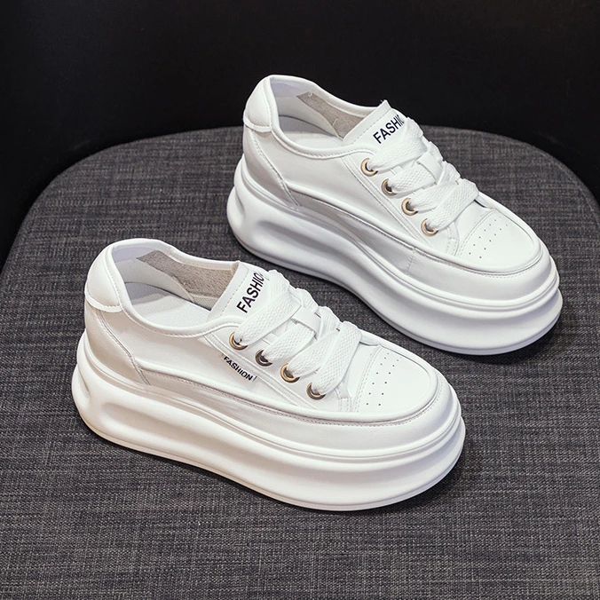 小码内增高女鞋2024秋季新款真皮7CM厚底小个子显腿长休闲小白鞋