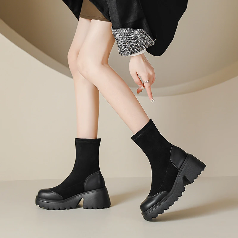 7cm增高轻盈厚底瘦瘦靴子女新款小众拼接绒面马丁靴英伦风短靴女