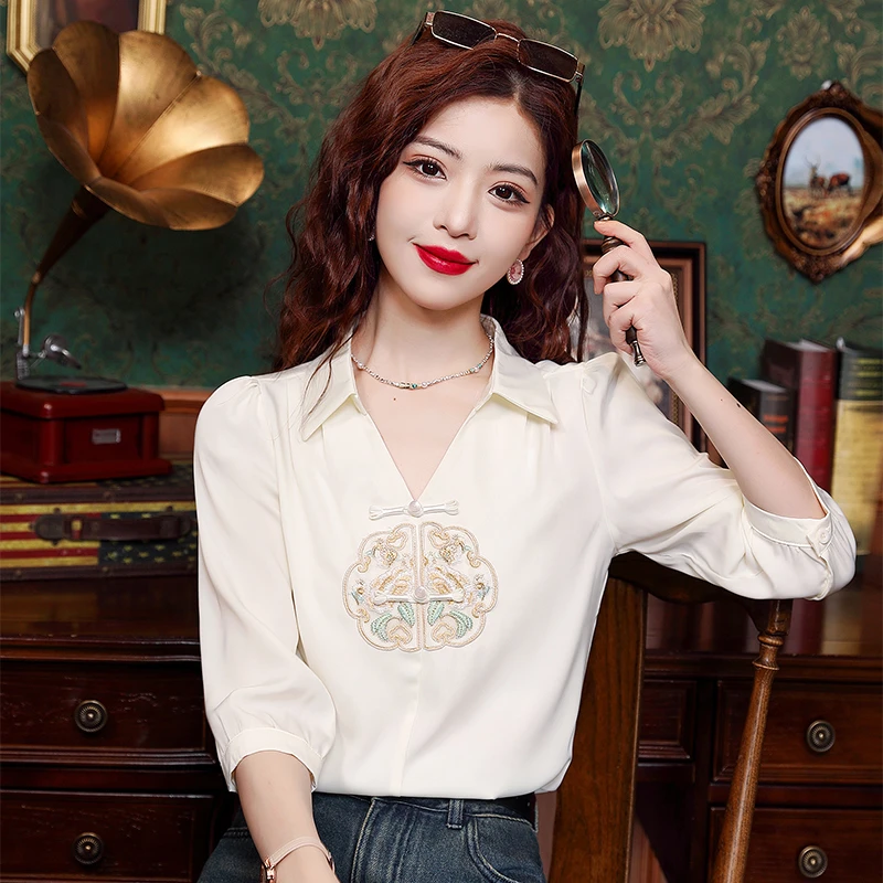 新中式国风刺绣缎面衬衫女2024春夏新款时尚设计感短袖洋气上衣