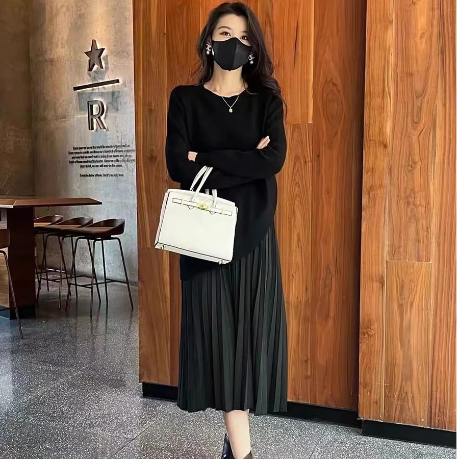 假两件拼接针织连衣裙2023新款女秋冬高级感内搭打底中长款毛衣裙