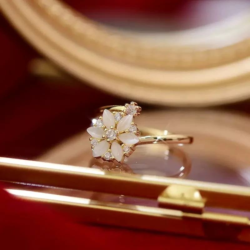 铜合金锆石戒指 可旋转小众温柔花朵喵喵石开口戒指E086