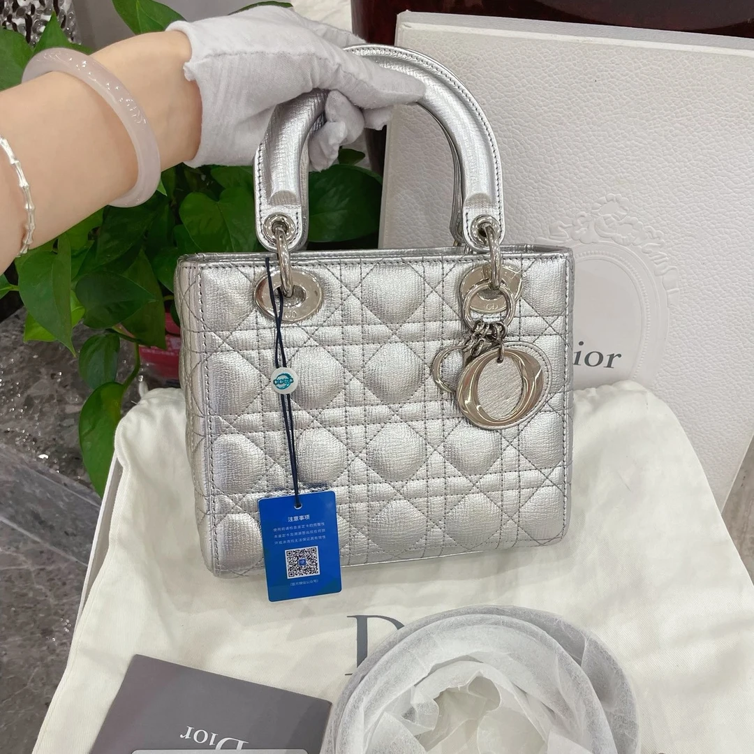 95新 DIOR/迪奥 lady 系列四格太空银色戴妃女士手提单肩包