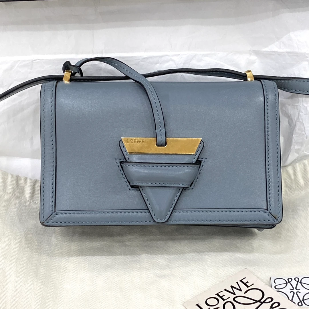 95新 LOEWE/罗意威 雾霾蓝斜挎
