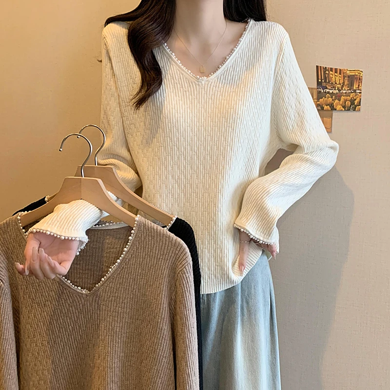 2073大码女装2024春季韩版V领镶珠胖MM气质正肩宽松毛针织衫上衣