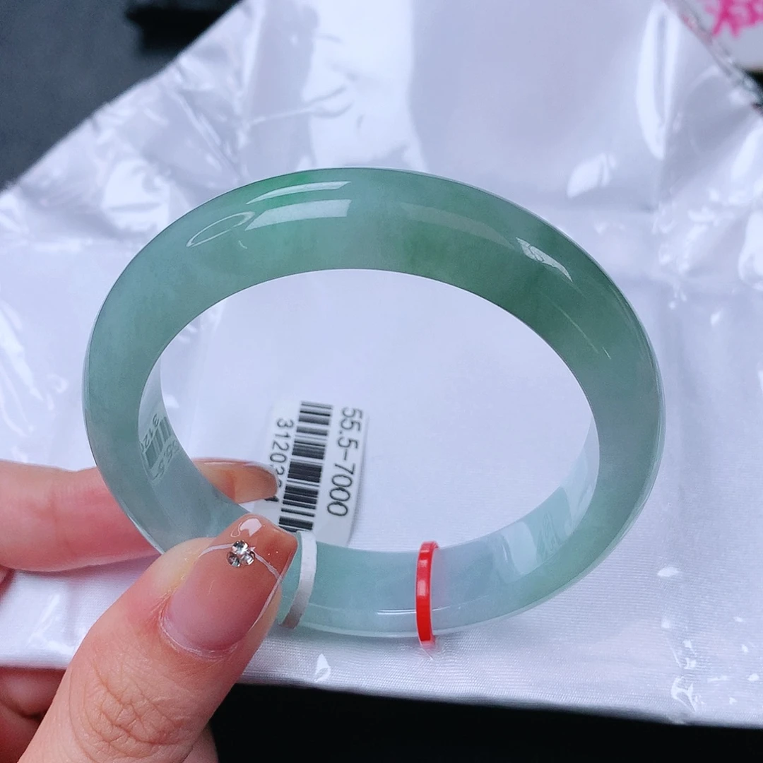 翡翠手镯未镶嵌正圈55