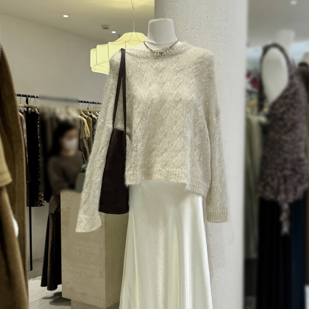 F清仓-秋冬温柔慵懒感毛衣圆领套头宽松马海毛保暖亮片针织衫