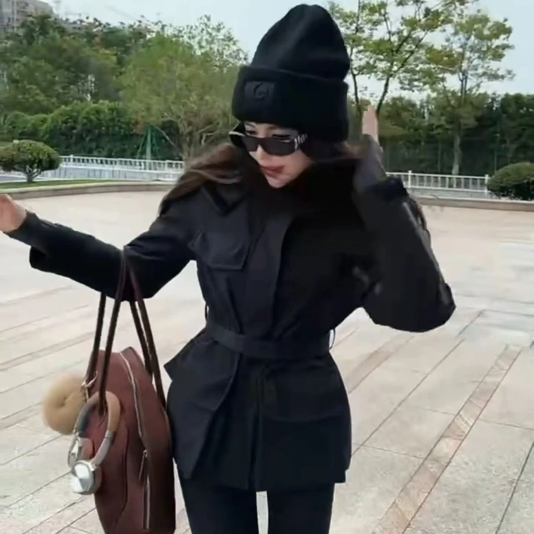 【美丽姐】羽绒服显瘦气质网红时尚百搭黑色收腰设计师韩版翻领秋冬