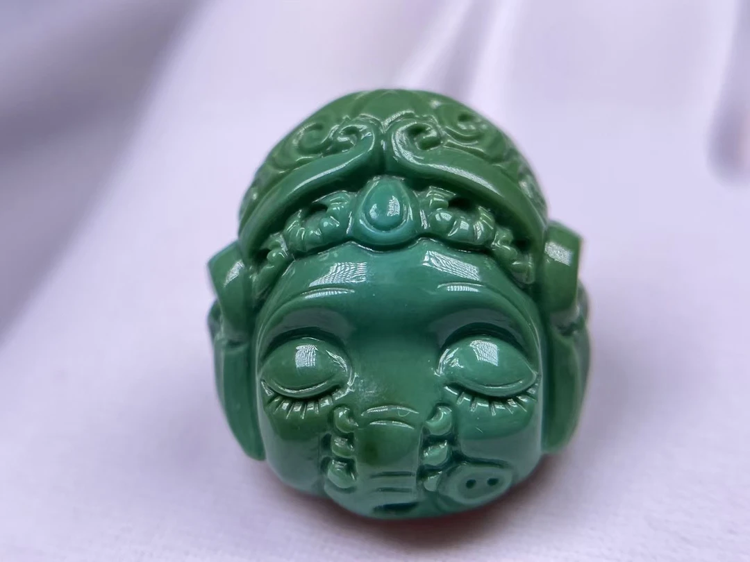 泰鑫绿松石天然原矿玉石高瓷高密雕刻丽莎象神背云精雕绿色菠菜绿