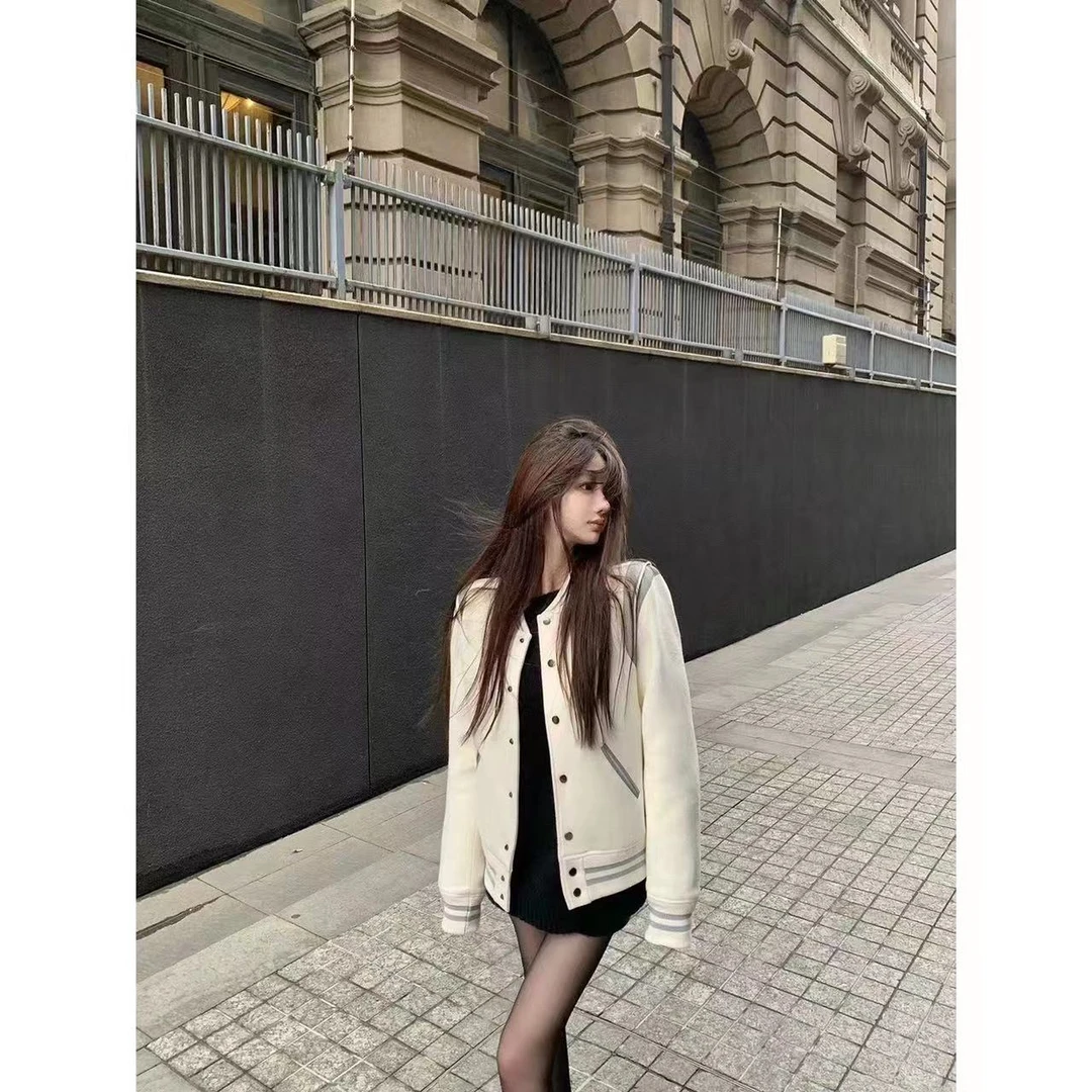 徐秋阳  继承者   时尚简约百搭舒适设计感显瘦棒球服10278-1-