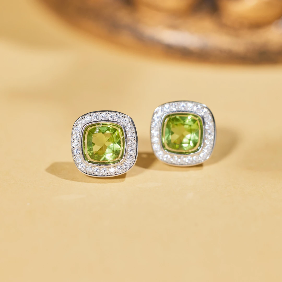 玉峰珠宝丨安娜【东林】橄榄石吊坠*S925镶嵌*W6139多样性发其一