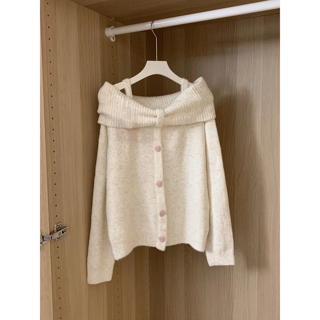 parkyeon法式一字肩爱心扣针织毛衣女秋冬季甜美减龄短款露肩上衣