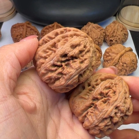 文玩核桃把件粗筋