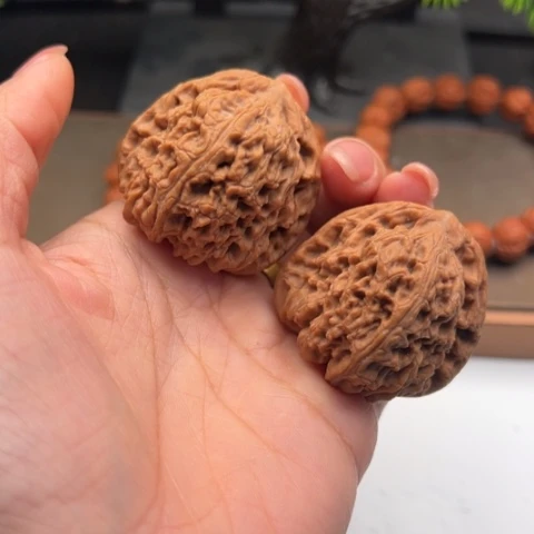 文玩核桃把件南疆石