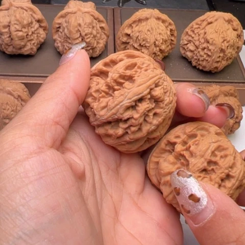 文玩核桃把件粗筋
