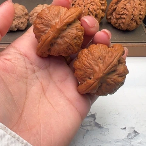 文玩核桃把件金公子