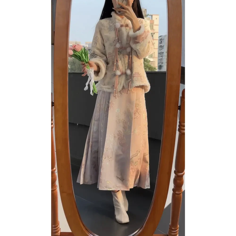 新中式国风套装女秋冬新款复古气质加绒外套拜年服马面裙两件套