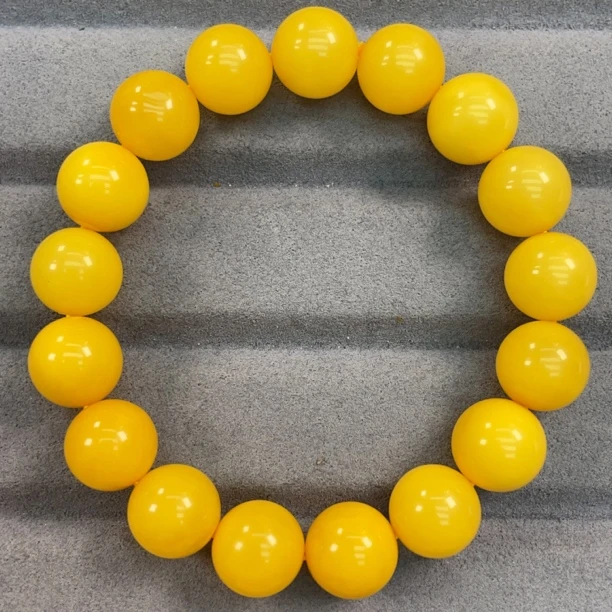 鸡油黄满蜡12mm蜜蜡手串