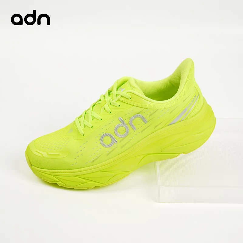 爱登那专业运动鞋  专业环保时尚