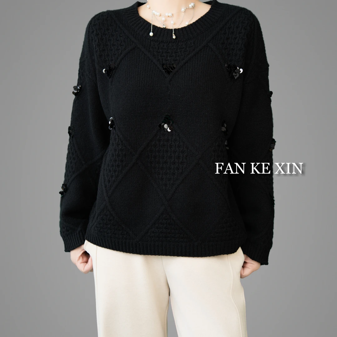 泛可辛2024冬季时尚氛围感菱格钉珠蝴蝶结黑色羊毛针织衫毛衣