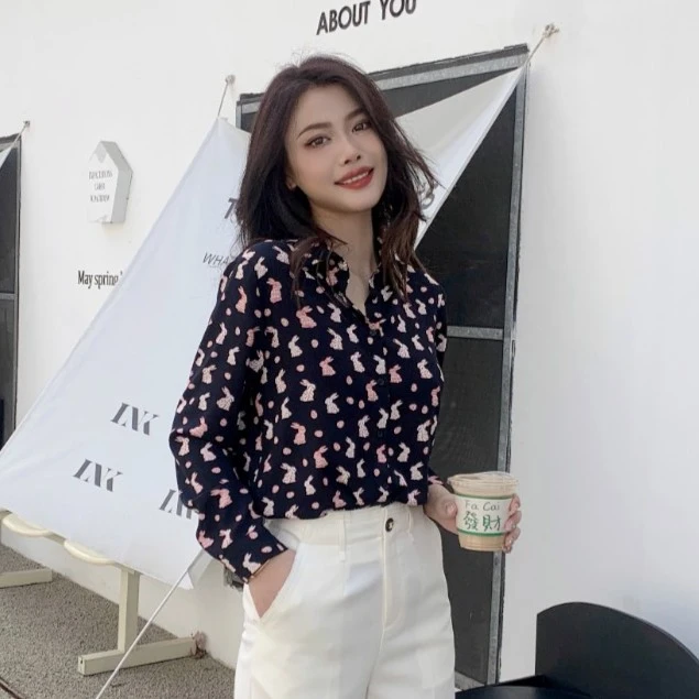 （新招财玉兔）时尚轻奢碎花长袖气质显瘦潮流黑色印花高级感女衬衣