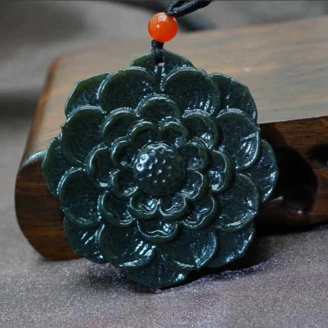 和田玉莲花吊坠 YCFJ102104