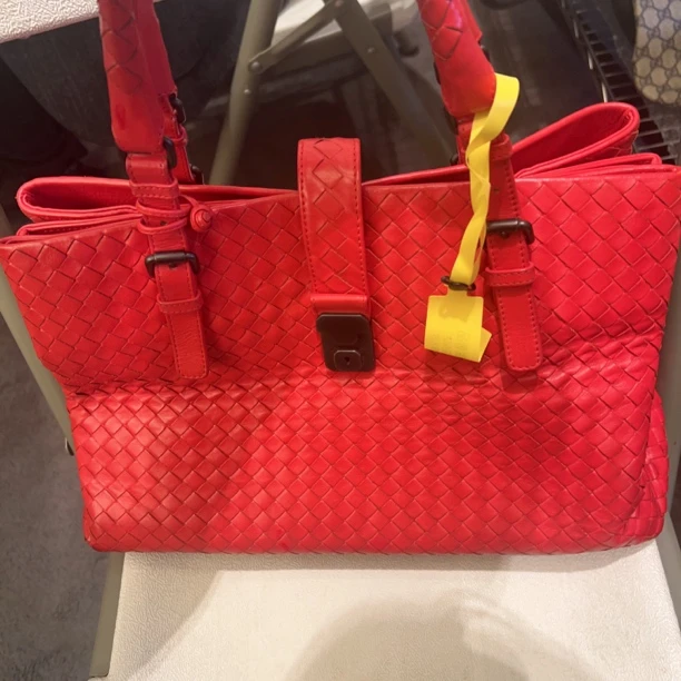 95新 BOTTEGA VENETA/葆蝶家 葆蝶家 红色罗马大号手提包