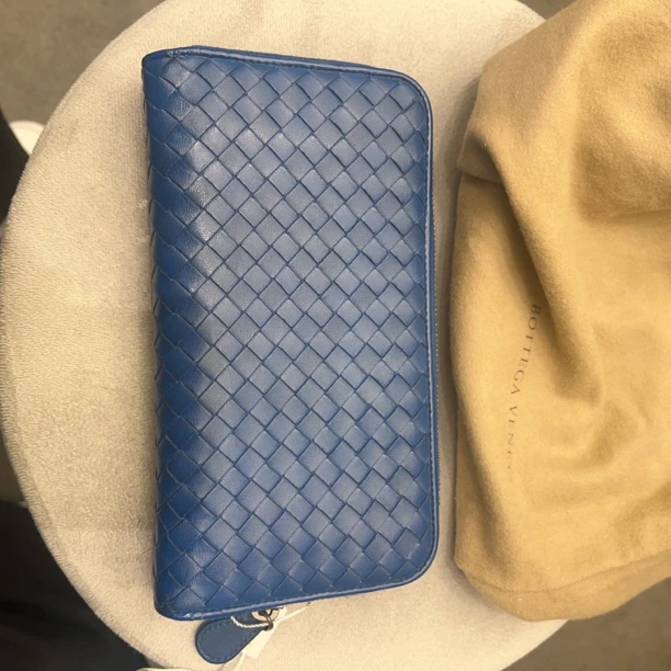 95新 BOTTEGA VENETA/葆蝶家 葆蝶家 蓝色百搭款钱包