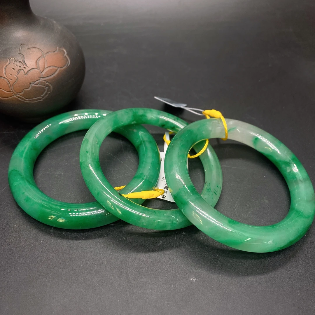 非洲翠冰飘花圆条手镯(天然货品纹路有差异 多样性发其一)