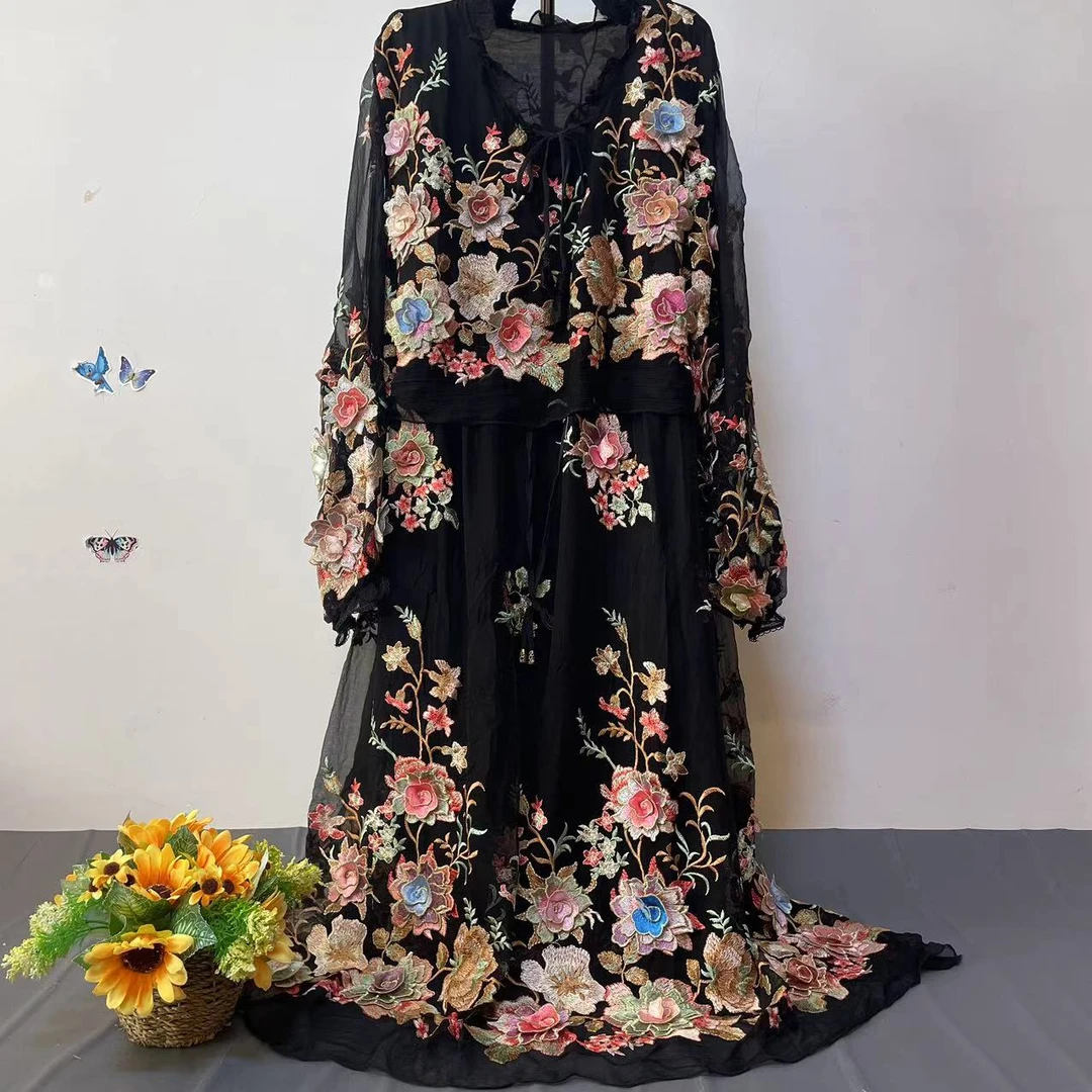 桑蚕丝连衣裙重工刺绣飘花