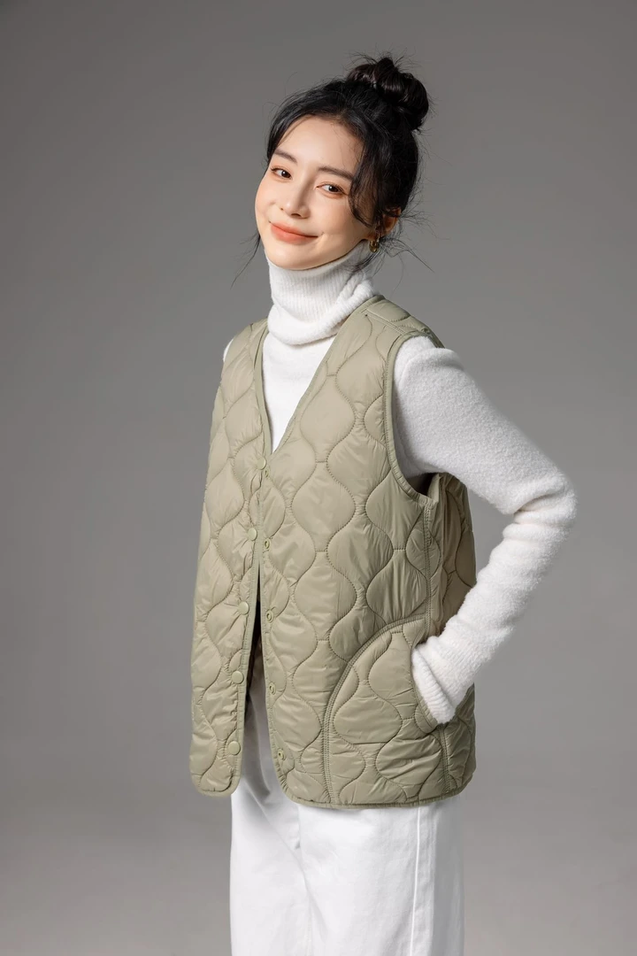 拉萨发货西藏包邮西藏包邮2024新秋冬款轻薄百搭贴身马甲