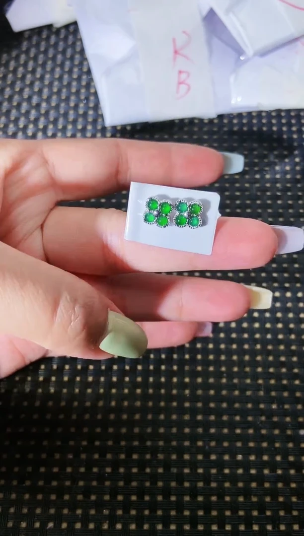 【闪购商品】翡翠耳饰银S925镶嵌63333333333