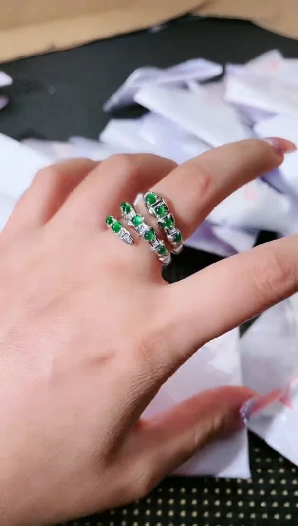 【闪购商品】翡翠戒指银S925镶嵌180